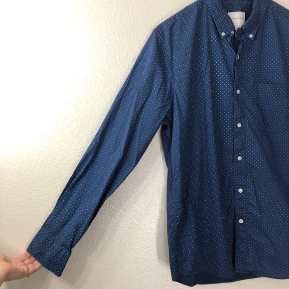 American Eagle Small Dot Men’s Button Down - Picture 4 of 7